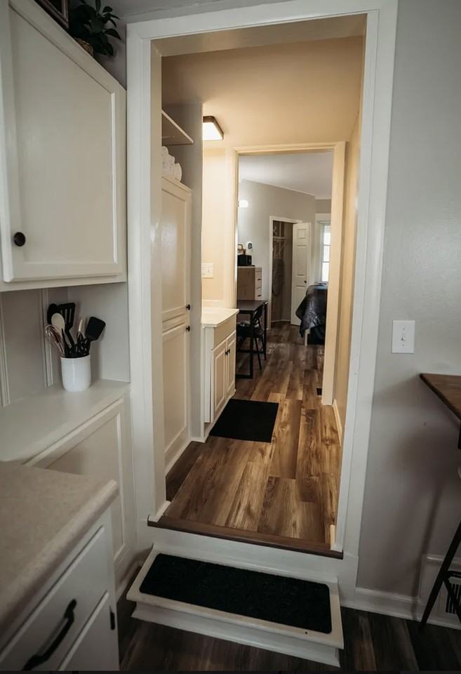 811 S Main St #2 - Photo 6 of 16