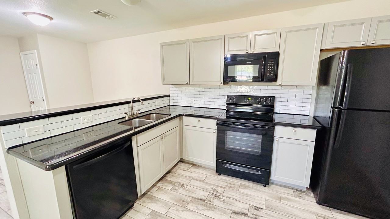 4504 Bob Hall Rd #4506 - Photo 7 of 16