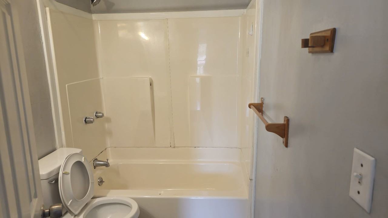 141 Latimer Rd #143 - Photo 7 of 11