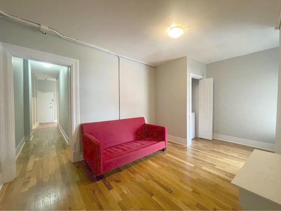 463 King Street East #1 - Photo 3 of 9