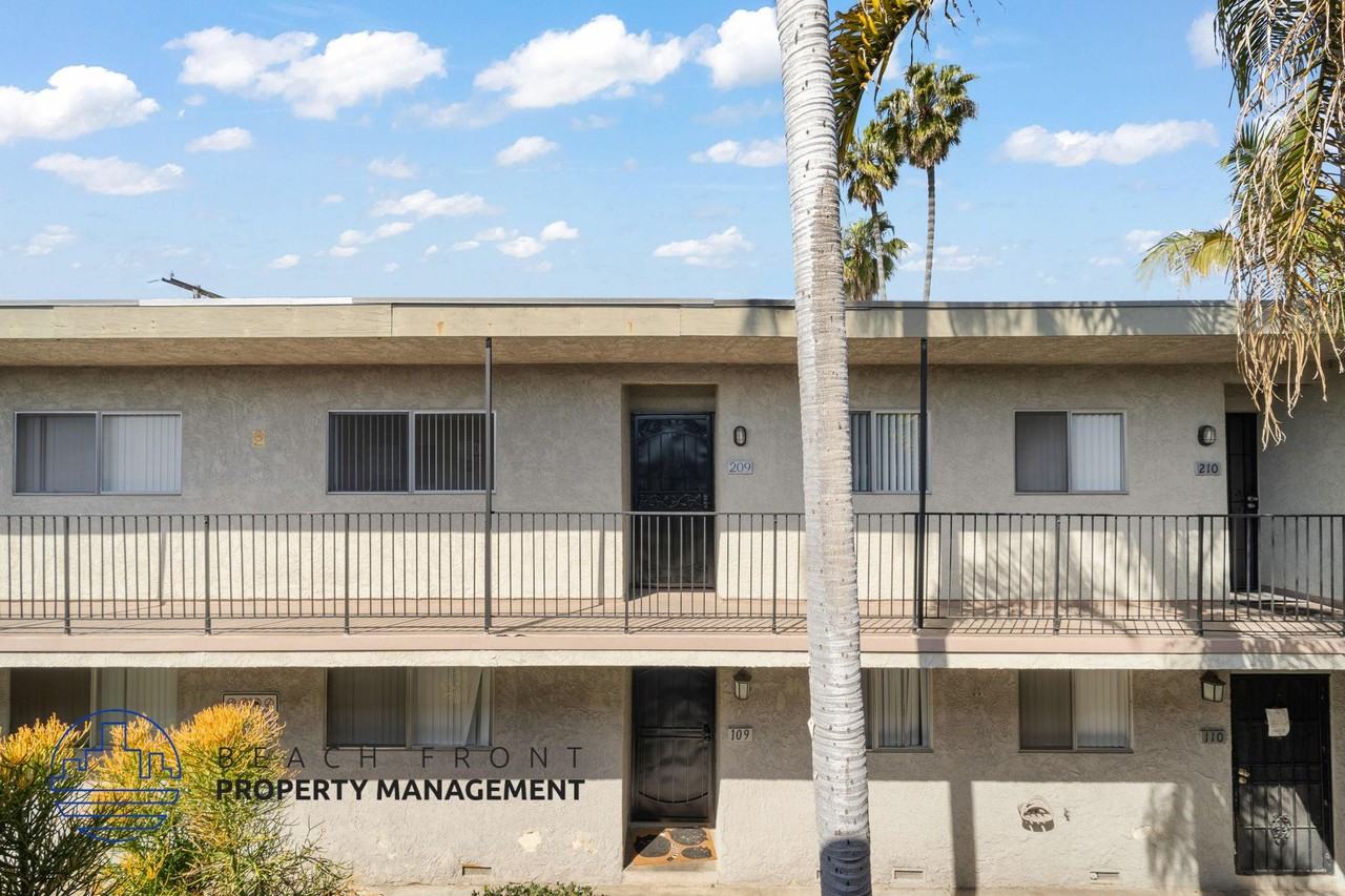 1261-1281 Rosecrans Ave. - Photo 2 of 23