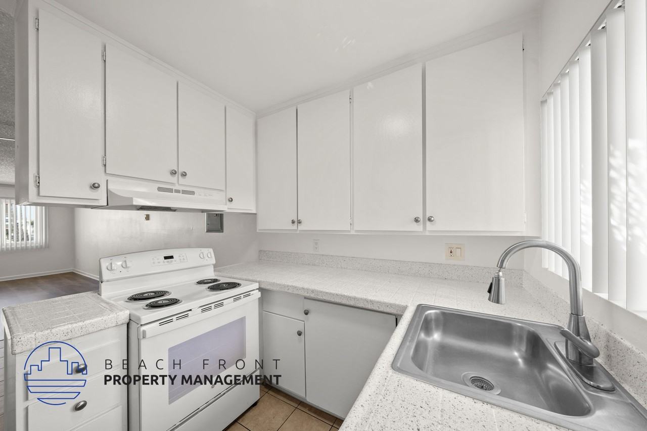 1261-1281 Rosecrans Ave. - Photo 2 of 22