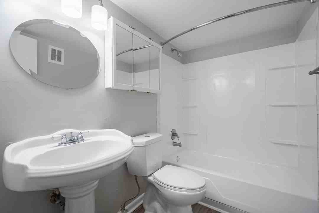 Oyster Point Place - Photo 7 of 18