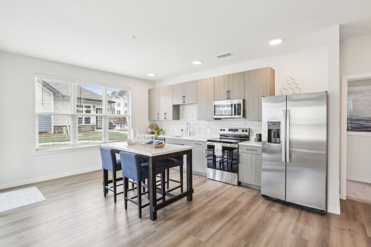 Peterson Station at Sunset Lake - Photo 6 of 44