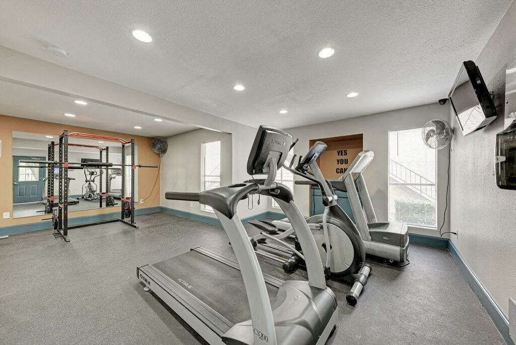 MacKenzie Pointe - Photo 2 of 37