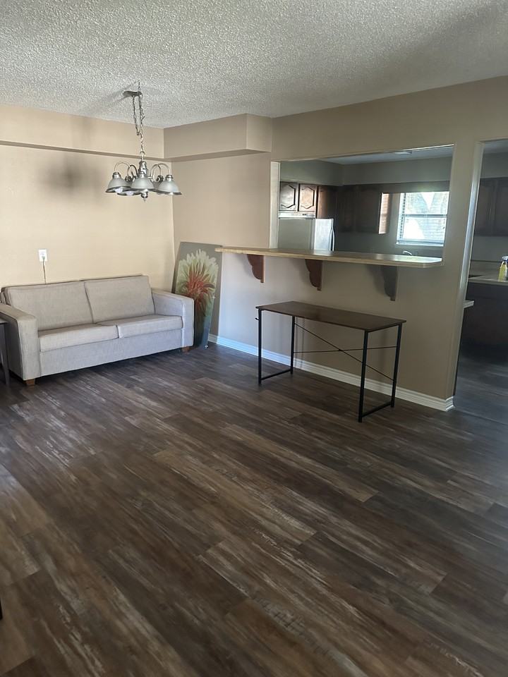 Candlelight Ln - Photo 5 of 41