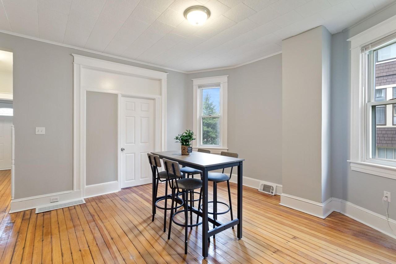 Raspe Ave - Photo 3 of 9