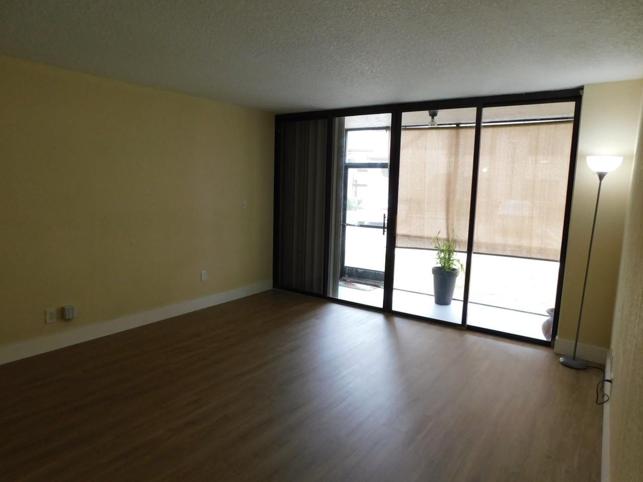 11252 Taft Street - Photo 4 of 40