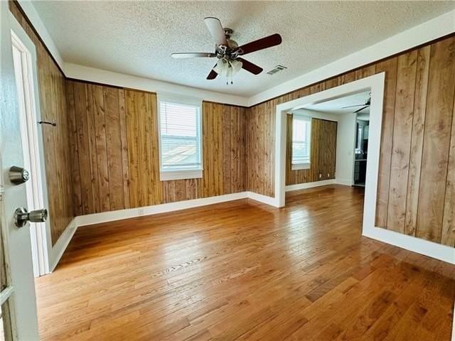 2639 Robert St - Photo 7 of 19