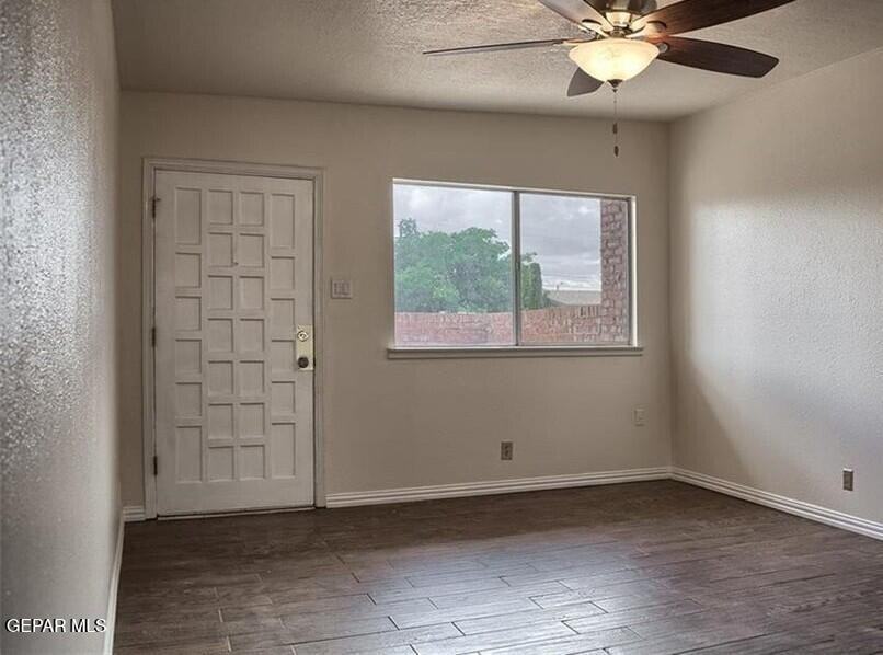 10073 Kellogg St - Photo 4 of 18