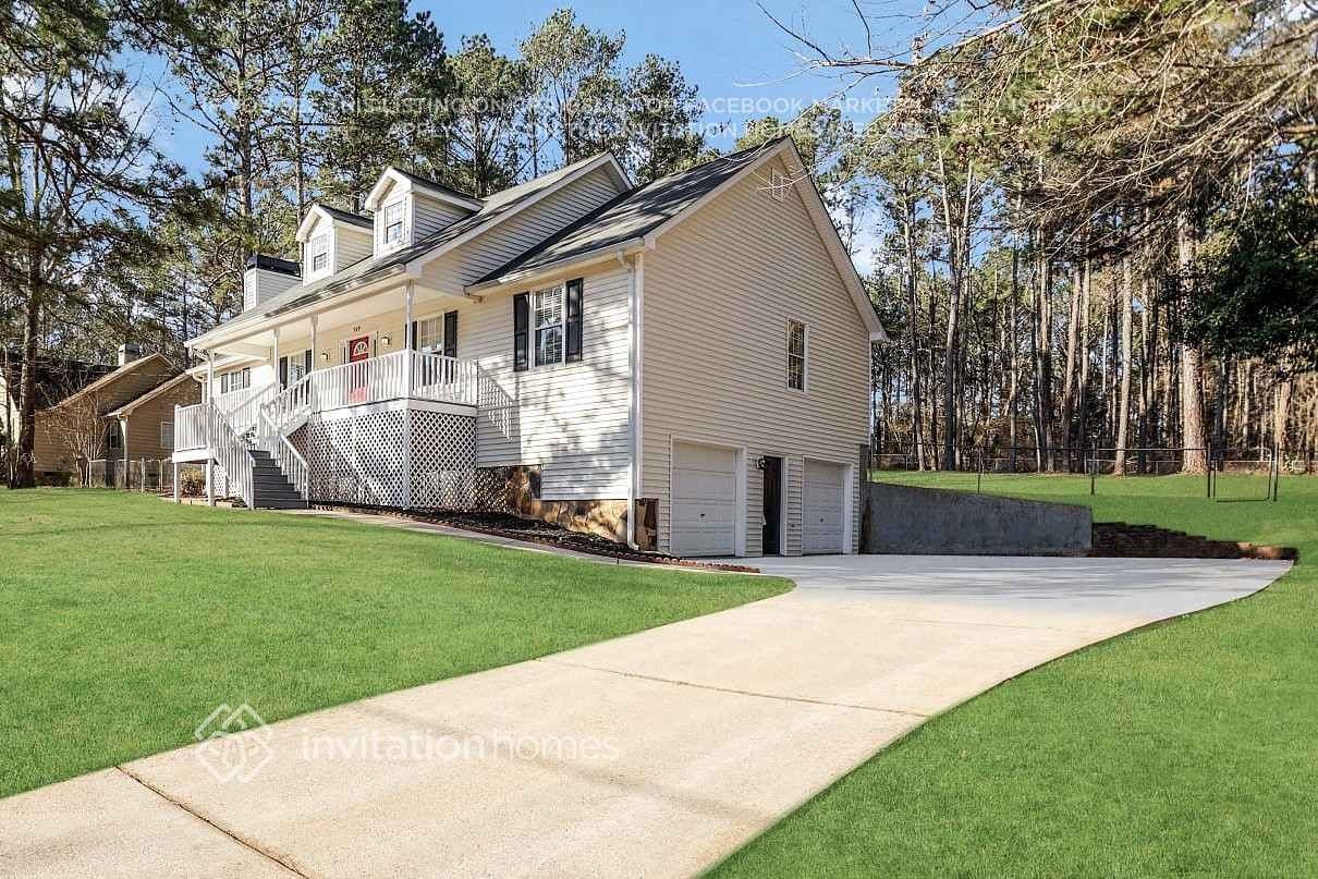 729 Country Lake Ct - Photo 3 of 19