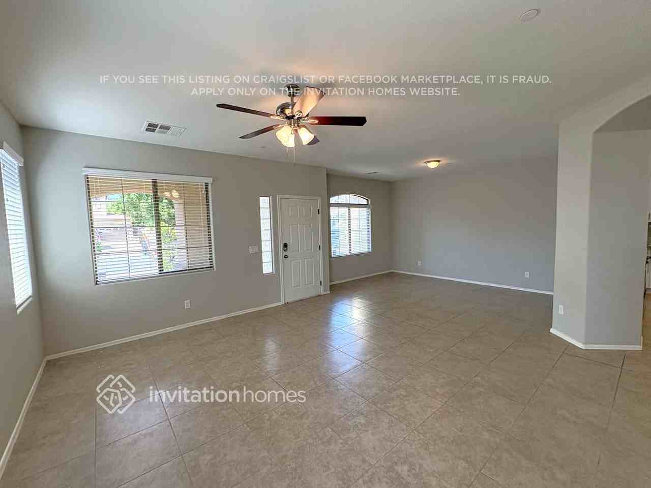 13621 W Avalon Dr - Photo 3 of 15