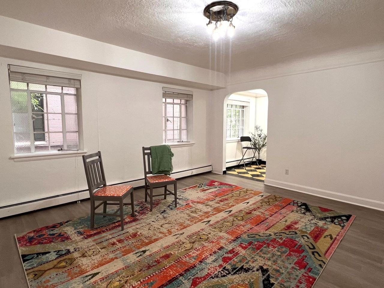 Metropolitan Apartments - Photo 6 of 44