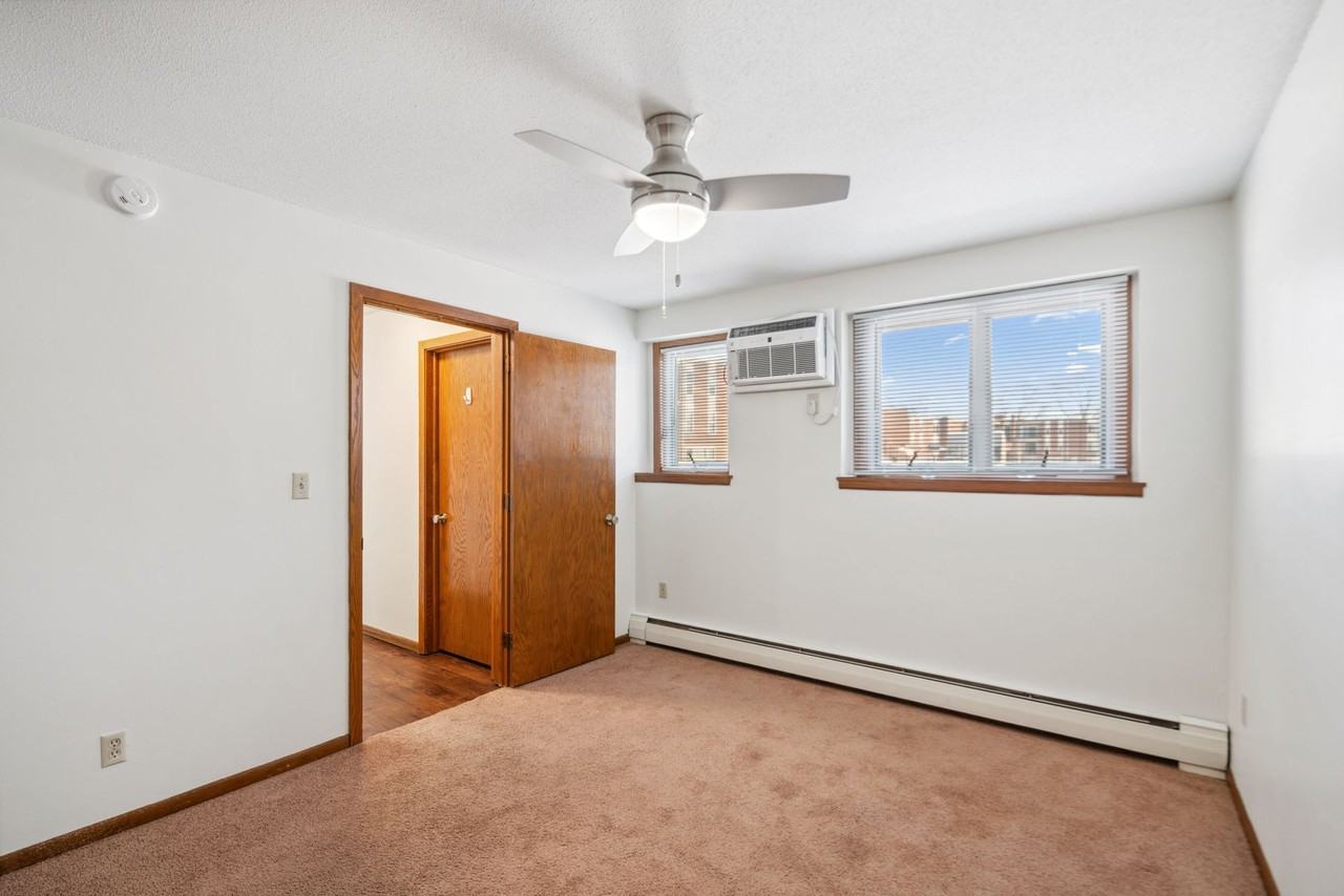 Rose Mall Apartments - Photo 4 of 50