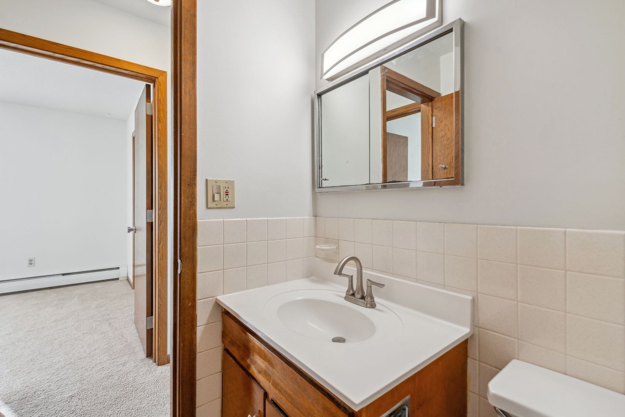 Rose Mall Apartments - Photo 7 of 50