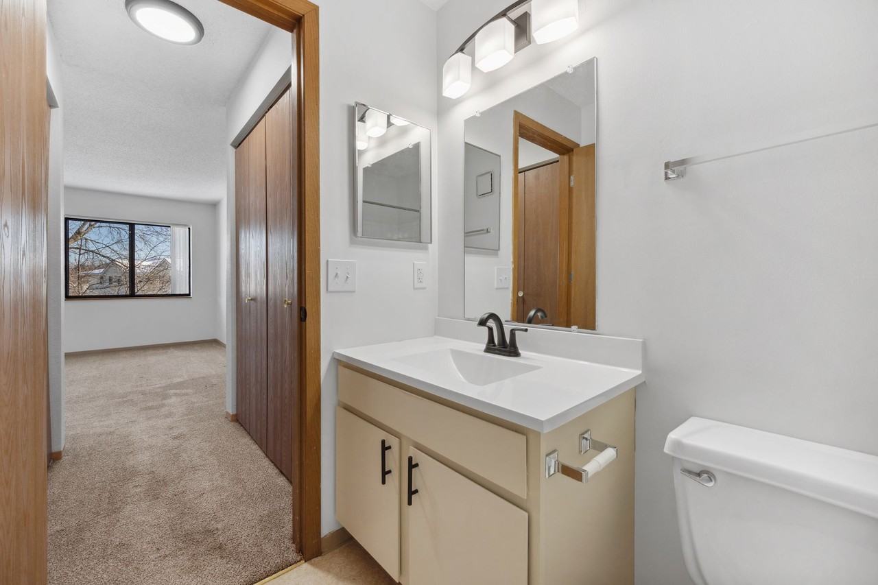 The Grove of White Bear Lake - Photo 5 of 50