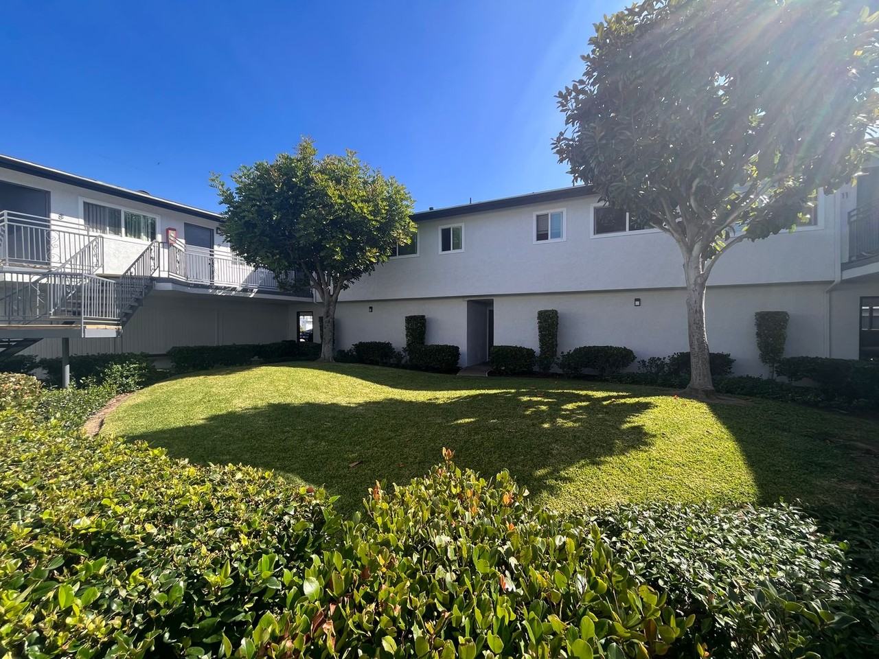 2810 -2820 Huntington St & 312 - 324 Clay Avenue - Photo 3 of 33