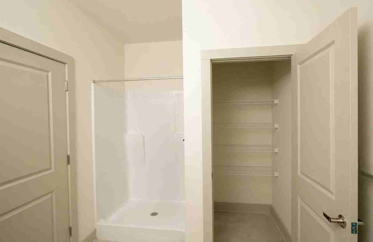 DeLaet's Landing - Photo 5 of 46