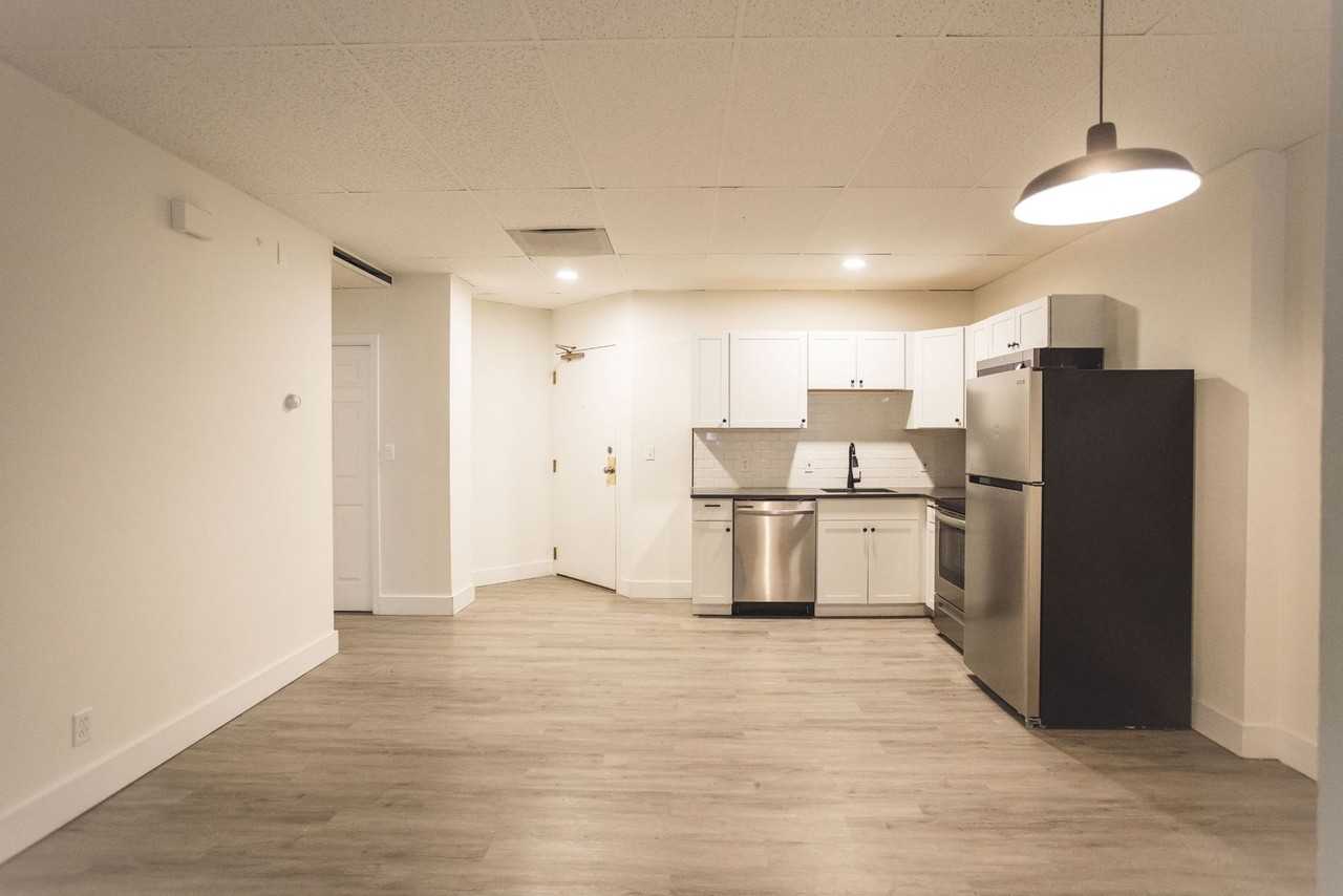 Apartments in the HEart of downtown Bozeman! - Photo 4 of 15