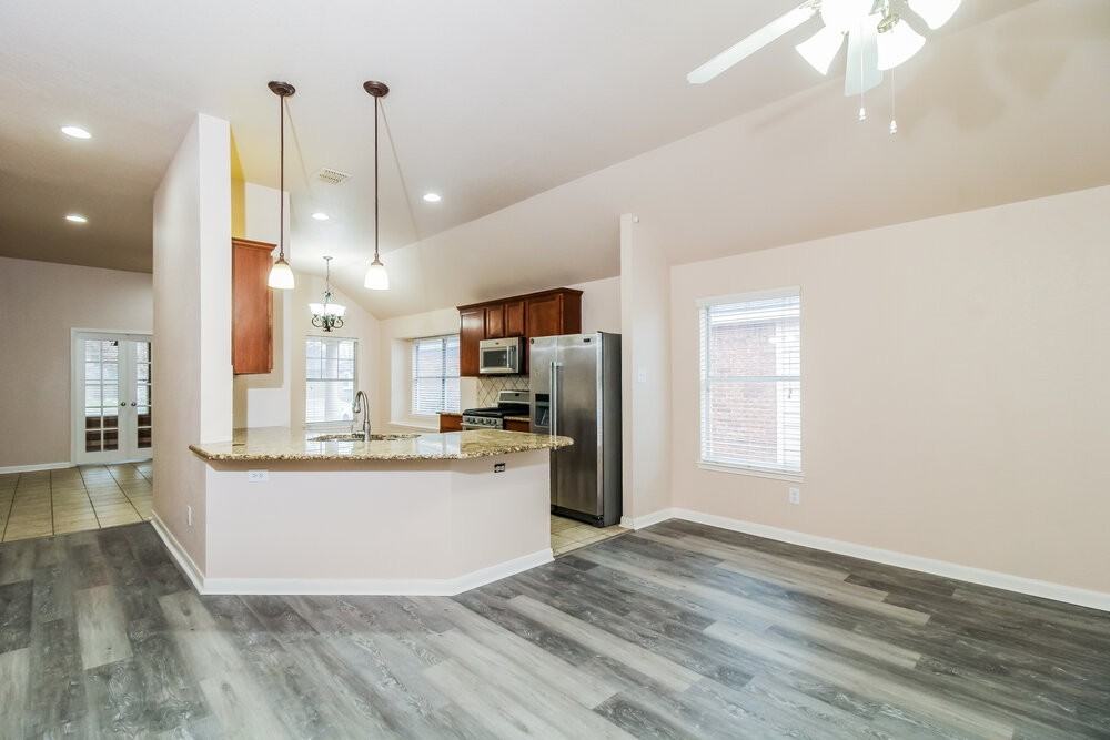 12153 Angel Food Ln - Photo 5 of 16