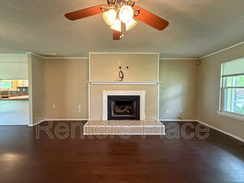 8618 E 124th St S - Photo 3 of 12