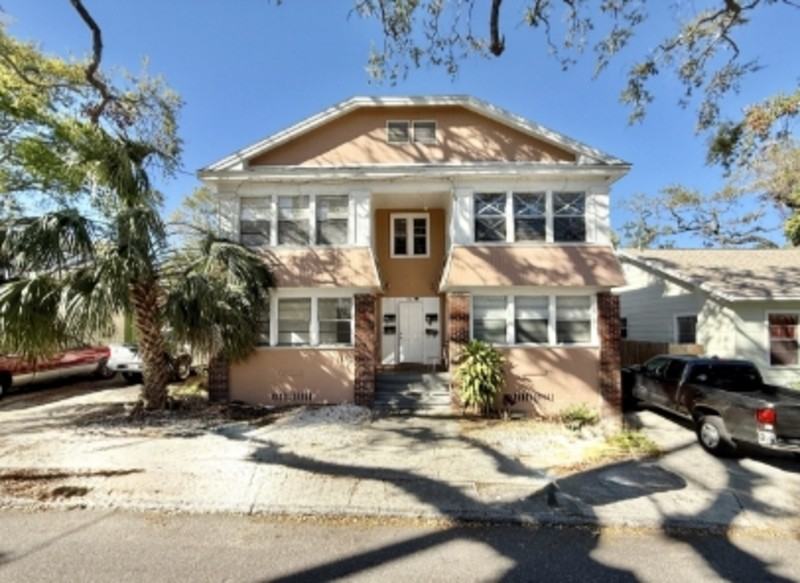 725 14th Ave S - Photo 2 of 39