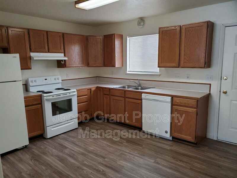 4946 Cole St #1 - Photo 3 of 21