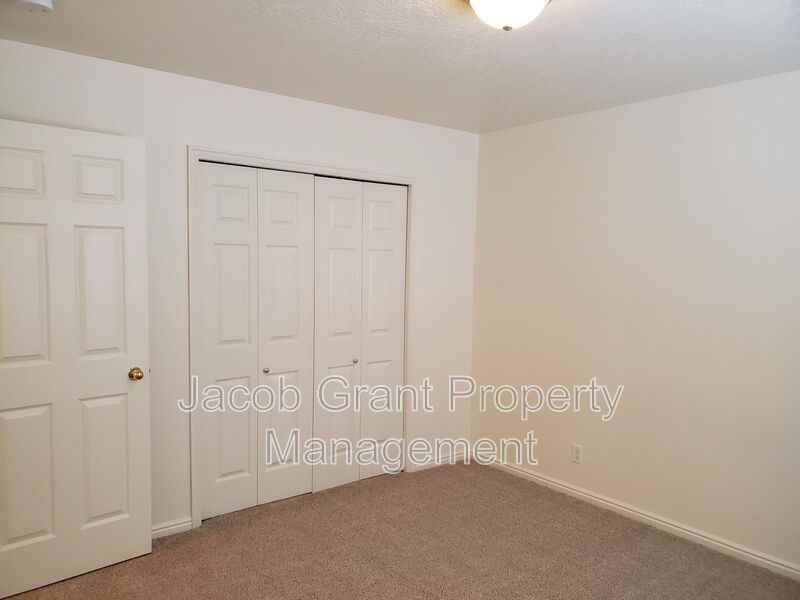 4946 Cole St #1 - Photo 5 of 21