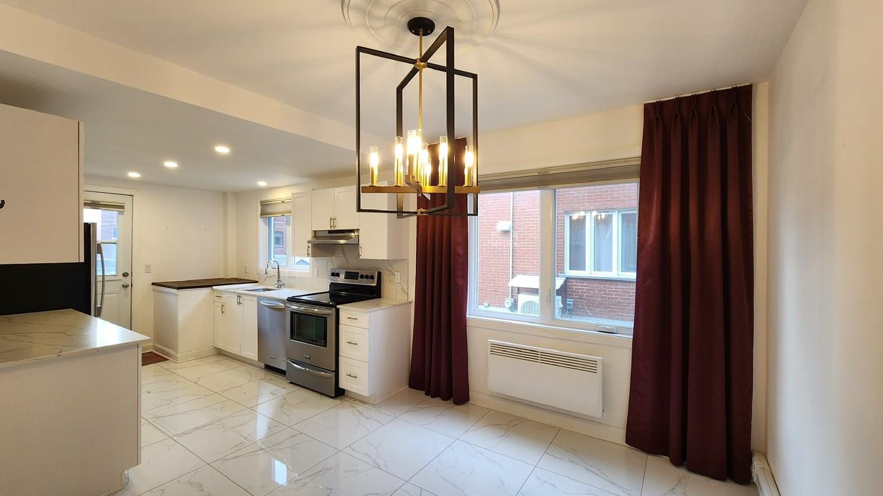 444 Av Paquin - Photo 3 of 10