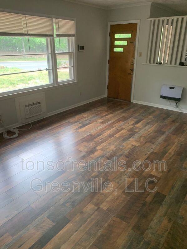 3844 S Pine St - Photo 3 of 14