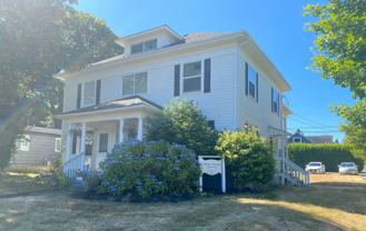 The White House Apts - Photo 1 of 1