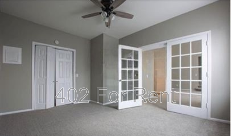 210 S 24th St - Photo 5 of 11