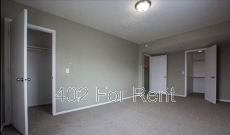 210 S 24th St - Photo 6 of 11
