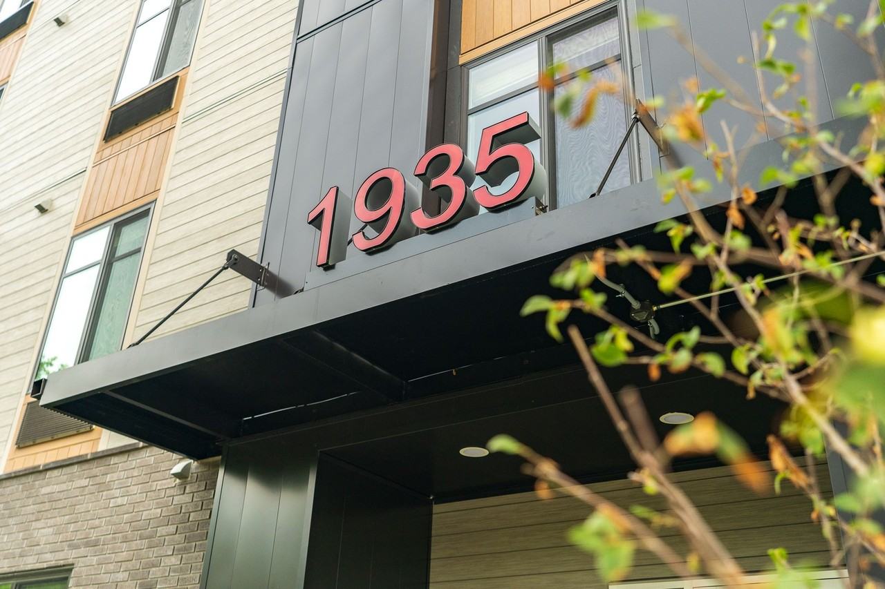 Park & Franklin Lofts - Photo 3 of 49