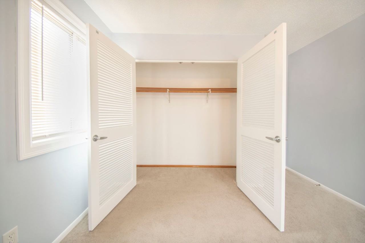 KAH Properties - 350 Building - Photo 5 of 27