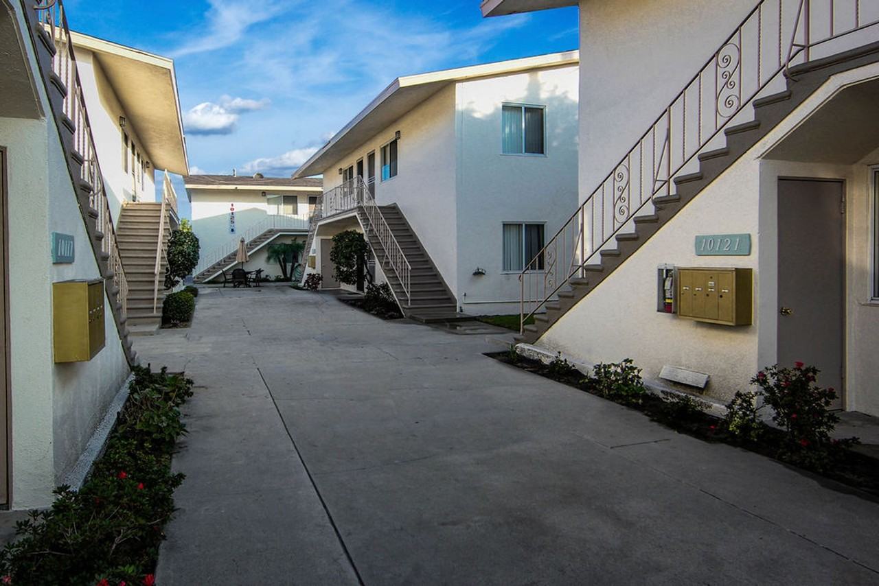 Ponderosa Apartments - Photo 3 of 4