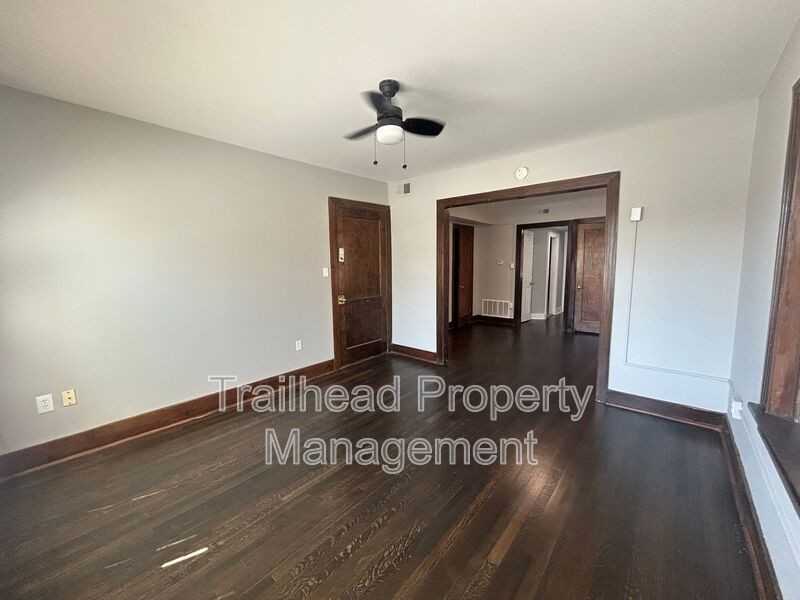 520 W 39th Ter #2 - Photo 3 of 7