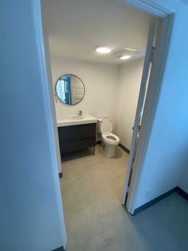 1860 Potter Street - Photo 6 of 7