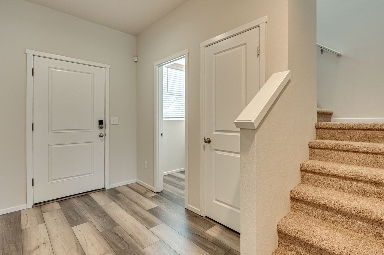 1916 S Robin Way - Photo 5 of 33