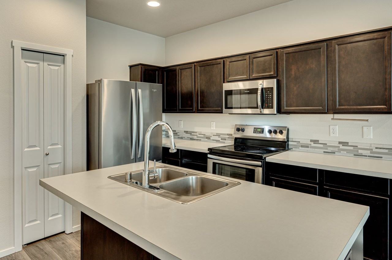 1916 S Robin Way - Photo 6 of 33