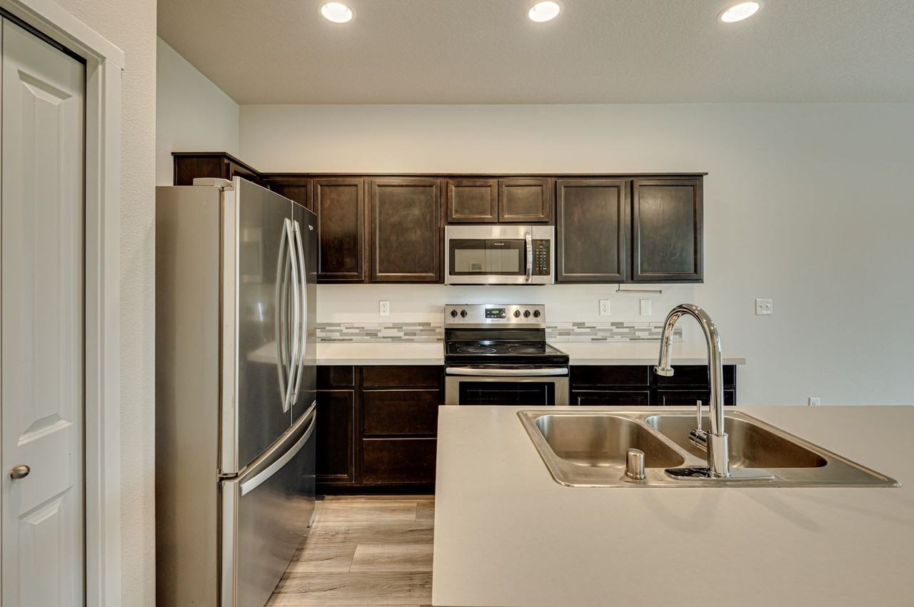 1916 S Robin Way - Photo 7 of 33