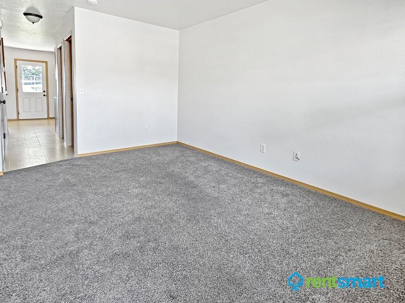 2201 Railroad St W #202 - Photo 3 of 23