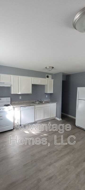 700 N 70th St - Photo 2 of 16