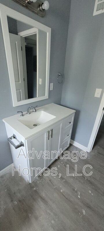 700 N 70th St - Photo 3 of 16