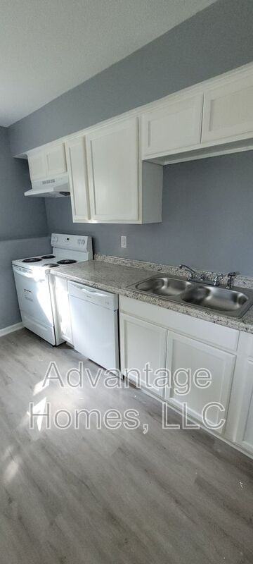 700 N 70th St - Photo 6 of 16