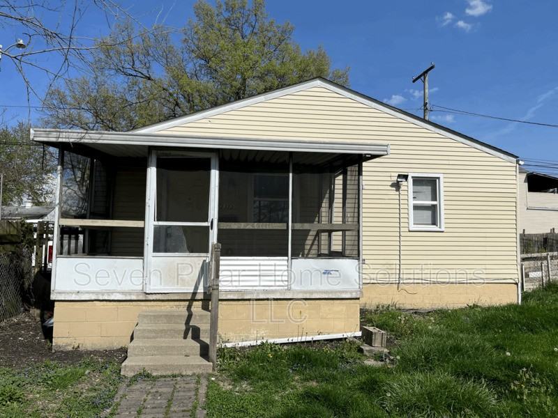2322 Pontiac St