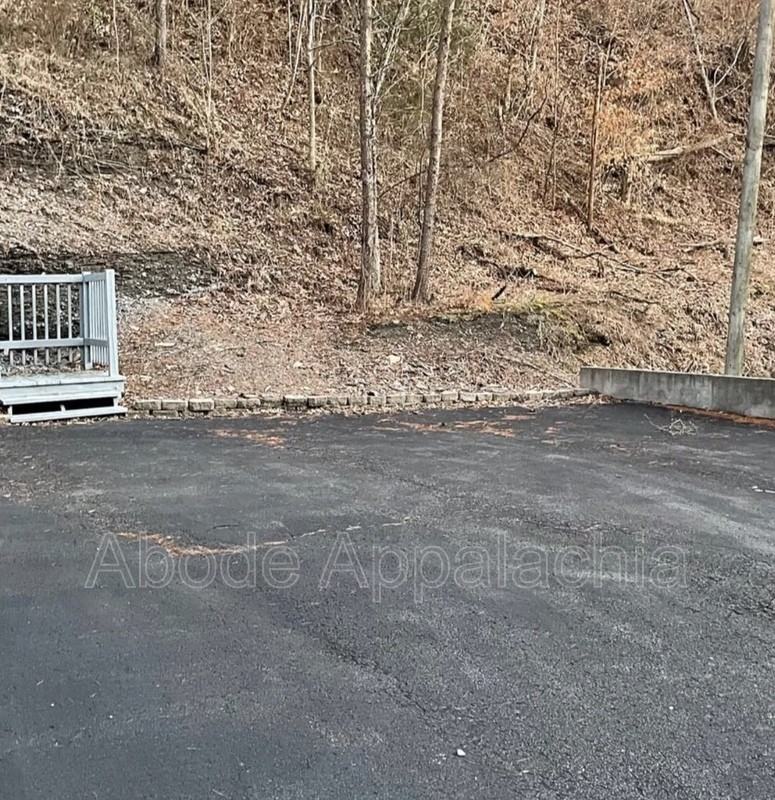 124 Melvina Dr #2 - Photo 3 of 13