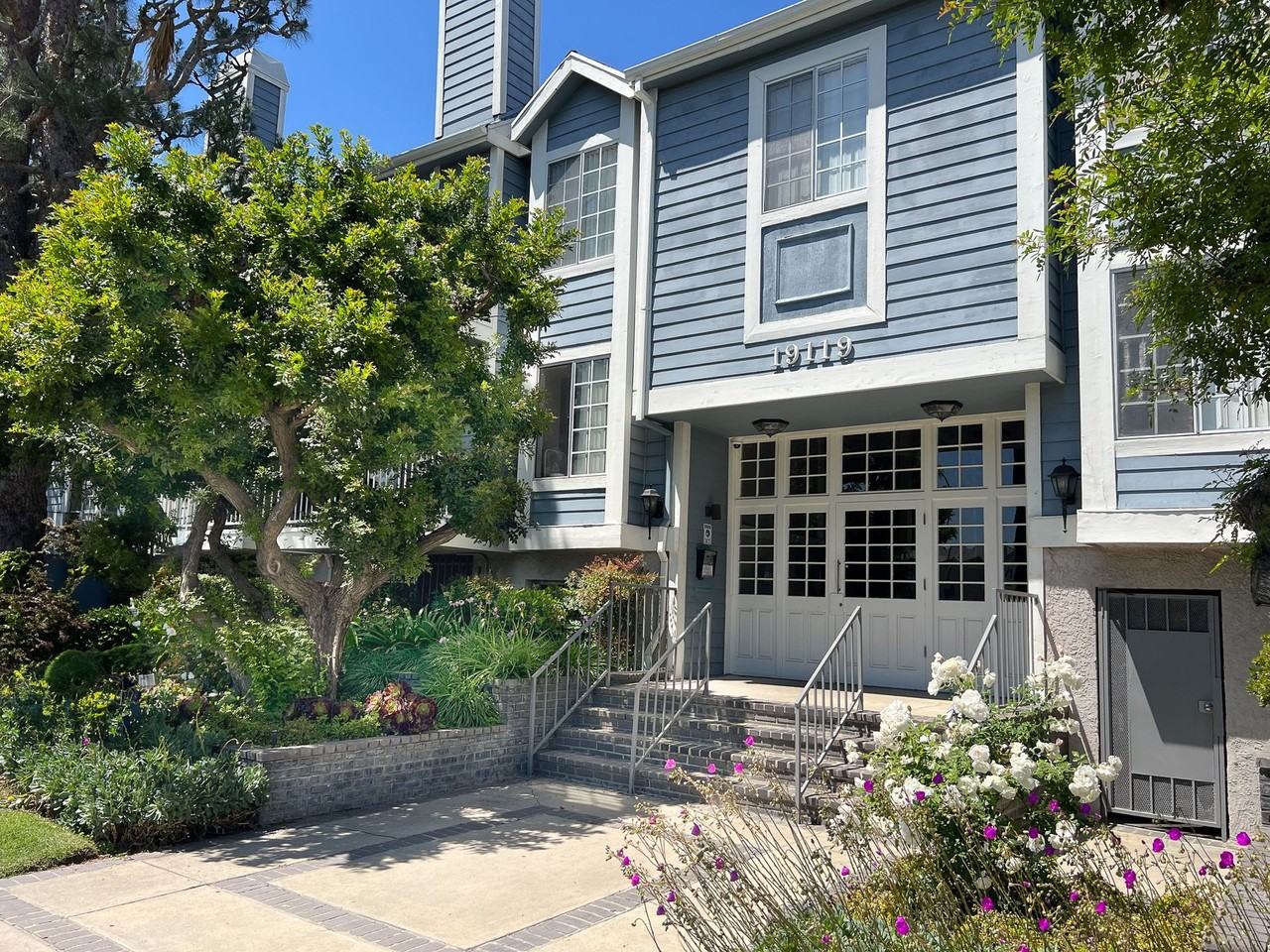 Sherman Way Apartments - Photo 2 of 7