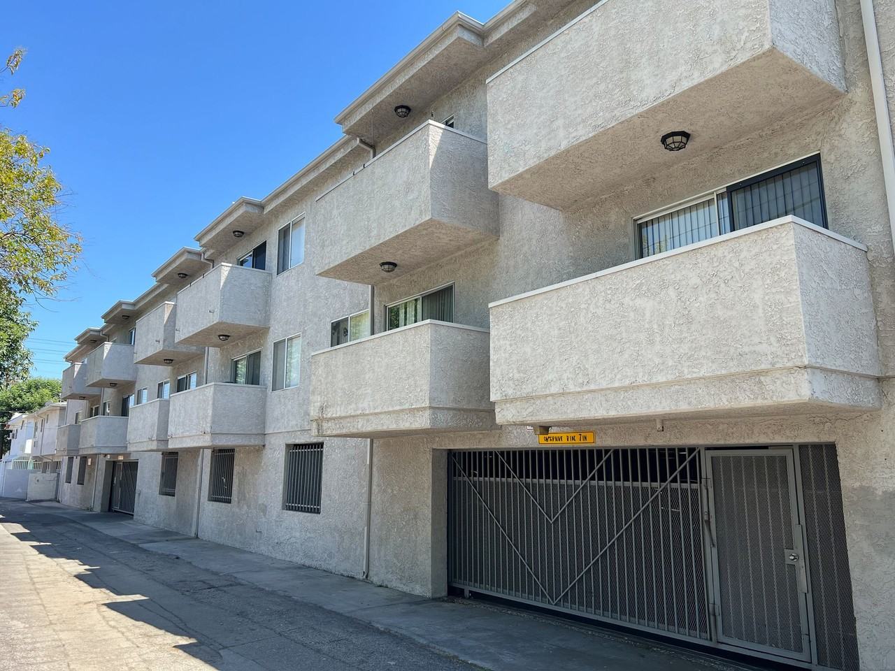 Sherman Way Apartments - Photo 7 of 7