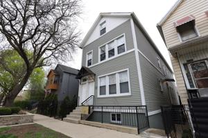 featured image of 1738 W Altgeld St #2R